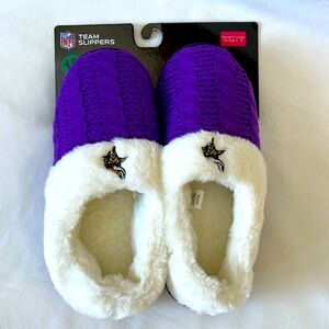 NFL Team Color MN Viking Moccasin Slippers Sz XL (fits 11-12